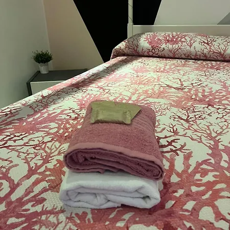 Il Corallo 3* تيراتشينا